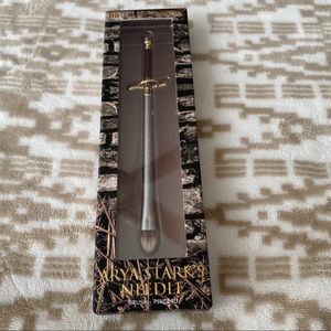 Urban Decay Arya Stark’s Needle Eyeshadow Brush